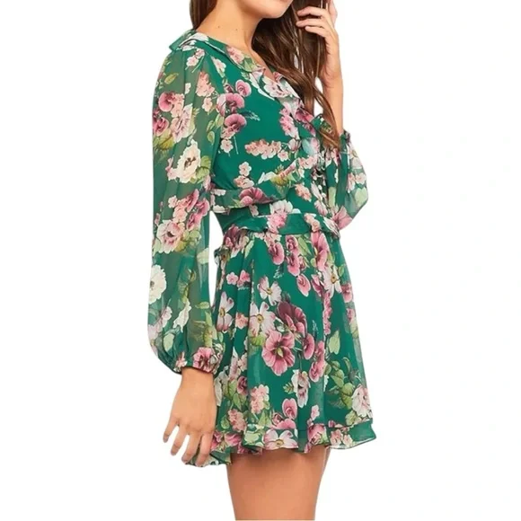 Bardot Women's Size 4 XS Green Floral Bardot Bambi Flirty Long Sleeve Dress Bardot Women's Size 4 XS Green Floral Bardot Bambi Flirty Long Sleeve Dress